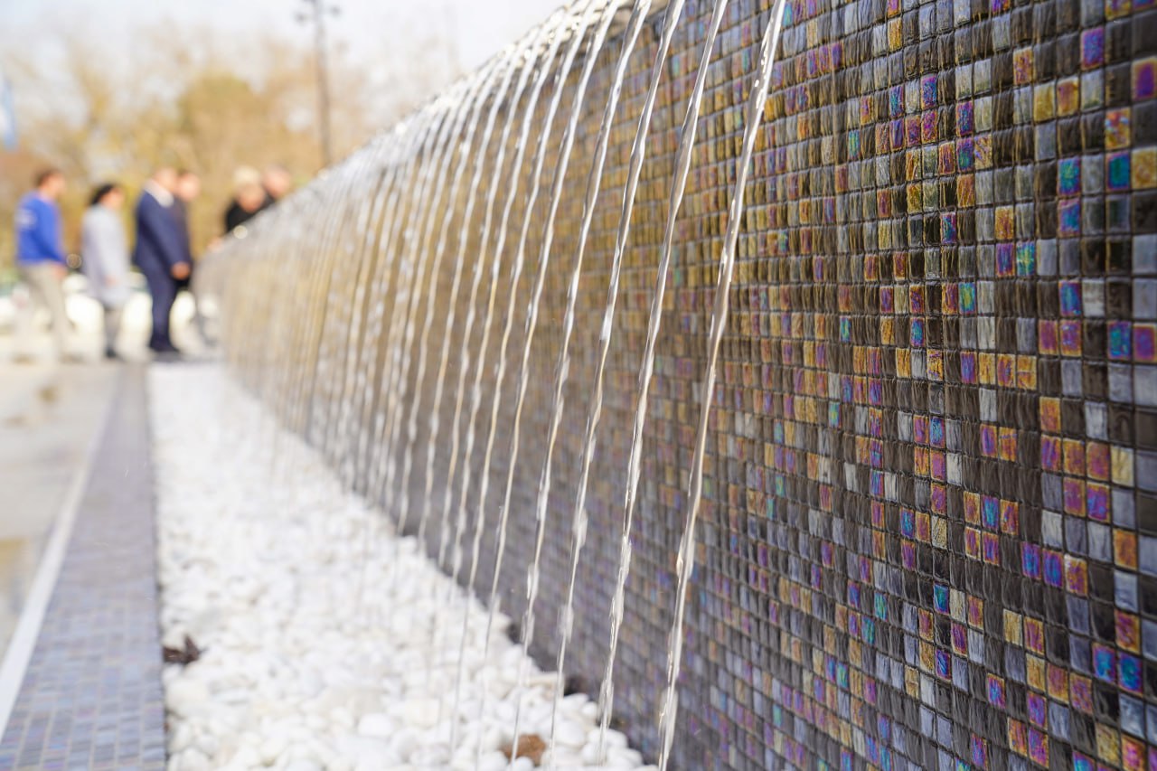 В Евпатории открыли сквер памяти погибших в результате взрыва жилого дома по ул. Некрасова В Евпатории открыли сквер памяти погибших в результате взрыва жилого дома по ул. Некрасова