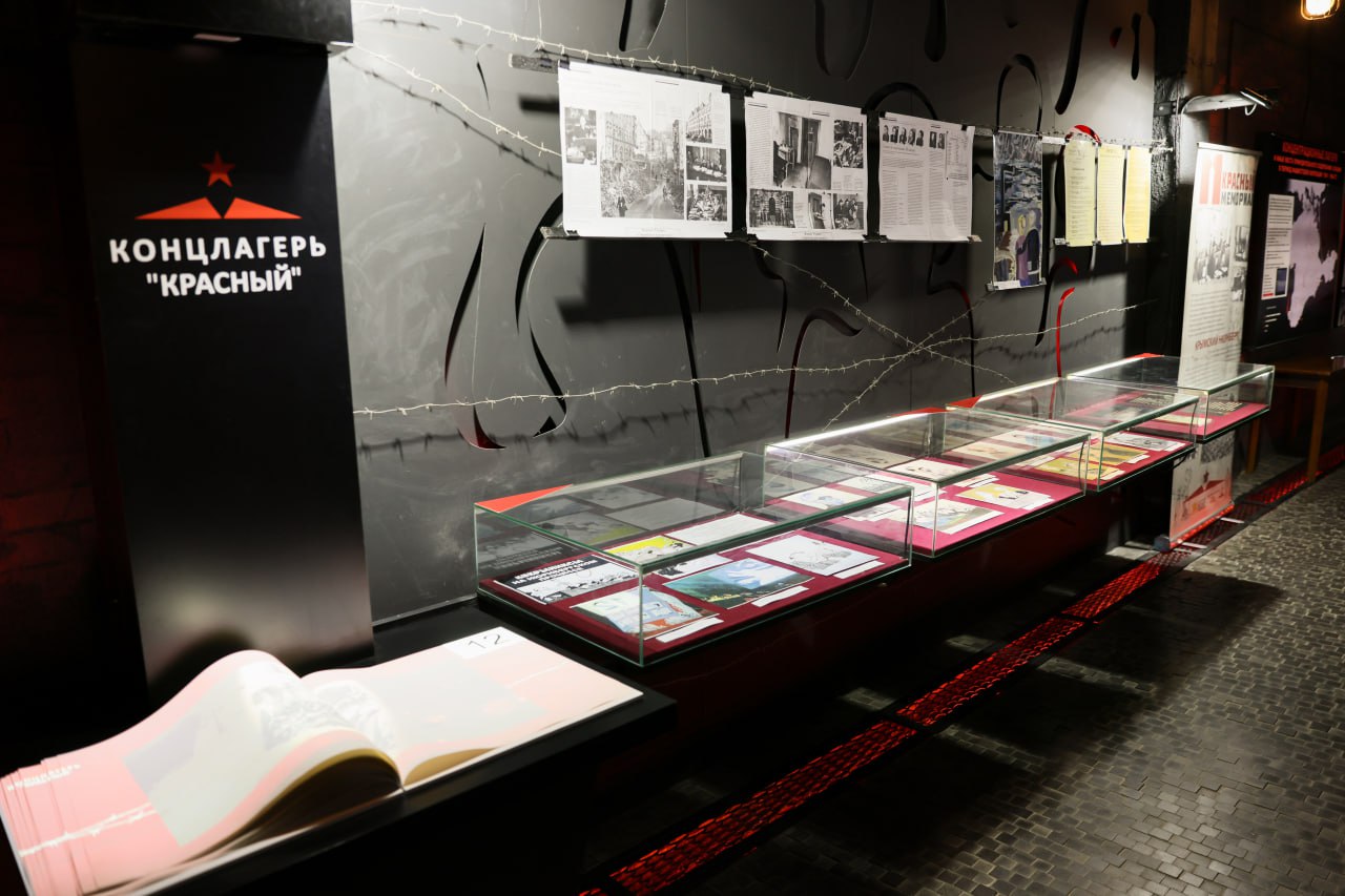 «Во имя священной памяти миллионов невинных жертв фашистского террора, во имя укрепления мира во всем мире, во имя безопасности народов в будущем – мы предъявляем подсудимым полный и справедливый счет. Это – счет всего...