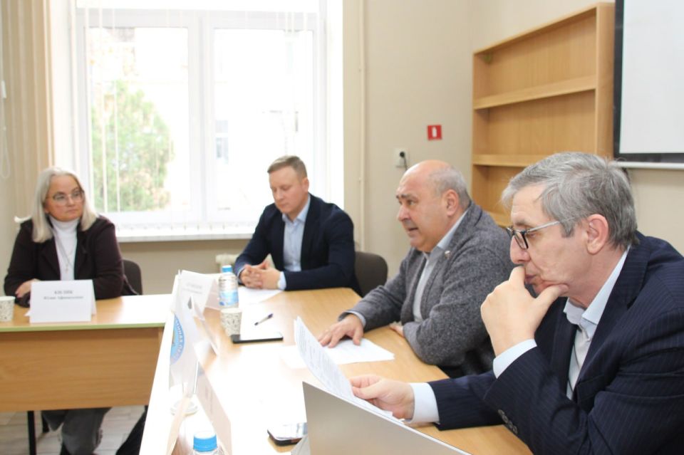 В Общественной палате Крыма обсудили развитие цифровой грамотности населения В Общественной палате Крыма обсудили развитие цифровой грамотности населения