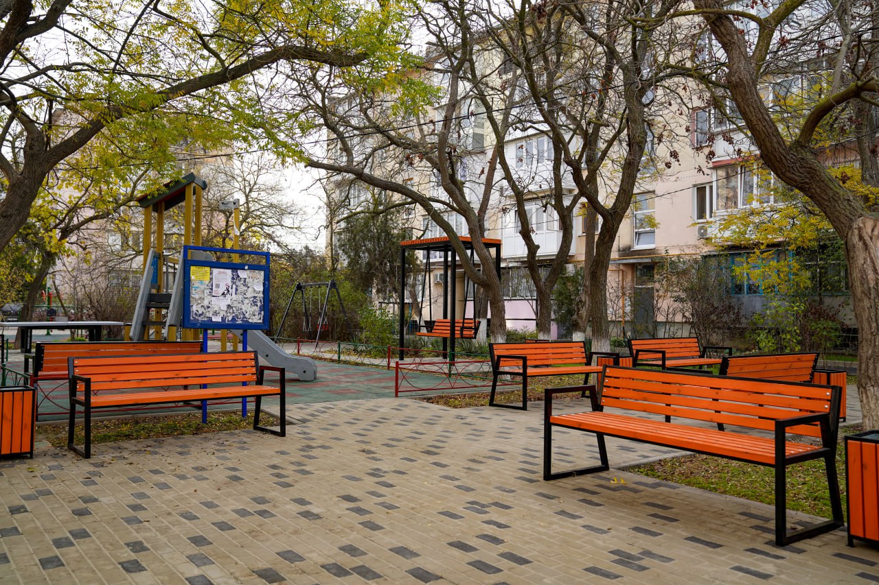 В Евпатории открыли сквер памяти погибших в результате взрыва жилого дома по ул. Некрасова В Евпатории открыли сквер памяти погибших в результате взрыва жилого дома по ул. Некрасова