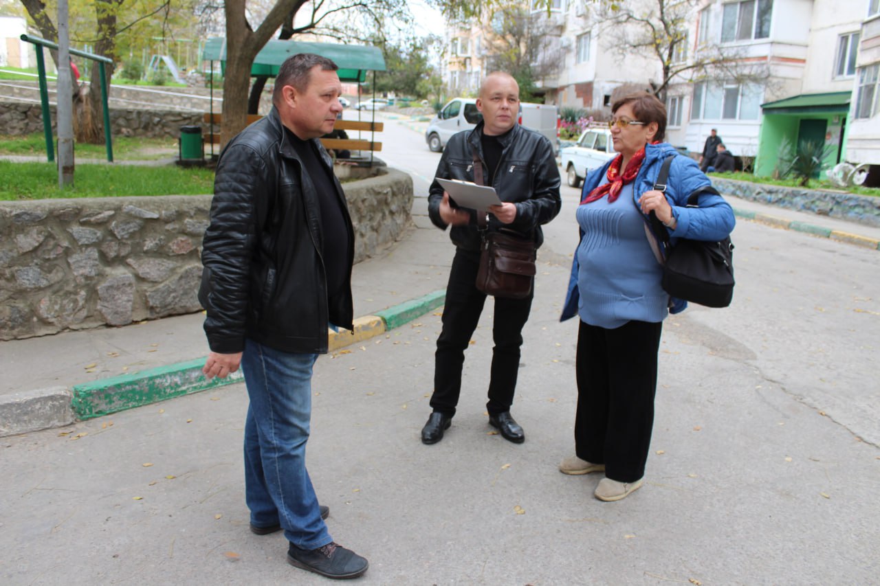 Первый заместитель Главы Администрации Ленинского района Александр Саенко посетил город Щелкино Первый заместитель Главы Администрации Ленинского района Александр Саенко посетил город Щелкино