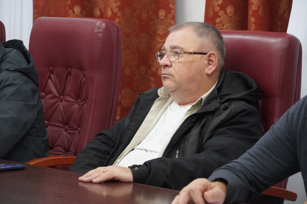 Глава администрации Керчи Олег Каторгин провел рабочее совещание, посвященное вопросам теплоснабжения в микрорайоне Аршинцево, с участием управляющих компаний и представителей АО «КРЫМТЭЦ» Глава администрации Керчи Олег Каторгин провел рабочее совещание, посвященное вопросам теплоснабжения в микрорайоне Аршинцево, с участием управляющих компаний и представителей АО «КРЫМТЭЦ»