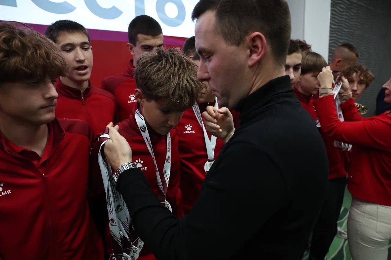 Ольга Торубарова: Совместно с участником кадрового проекта «Герои Крыма», ветераном боевых действий Сергеем Сергеевичем Каменевым приняли участие в церемонии награждения участников третьего этапа турнира Объединённого... Ольга Торубарова: Совместно с участником кадрового проекта «Герои Крыма», ветераном боевых действий Сергеем Сергеевичем Каменевым приняли участие в церемонии награждения участников третьего этапа турнира Объединённого...