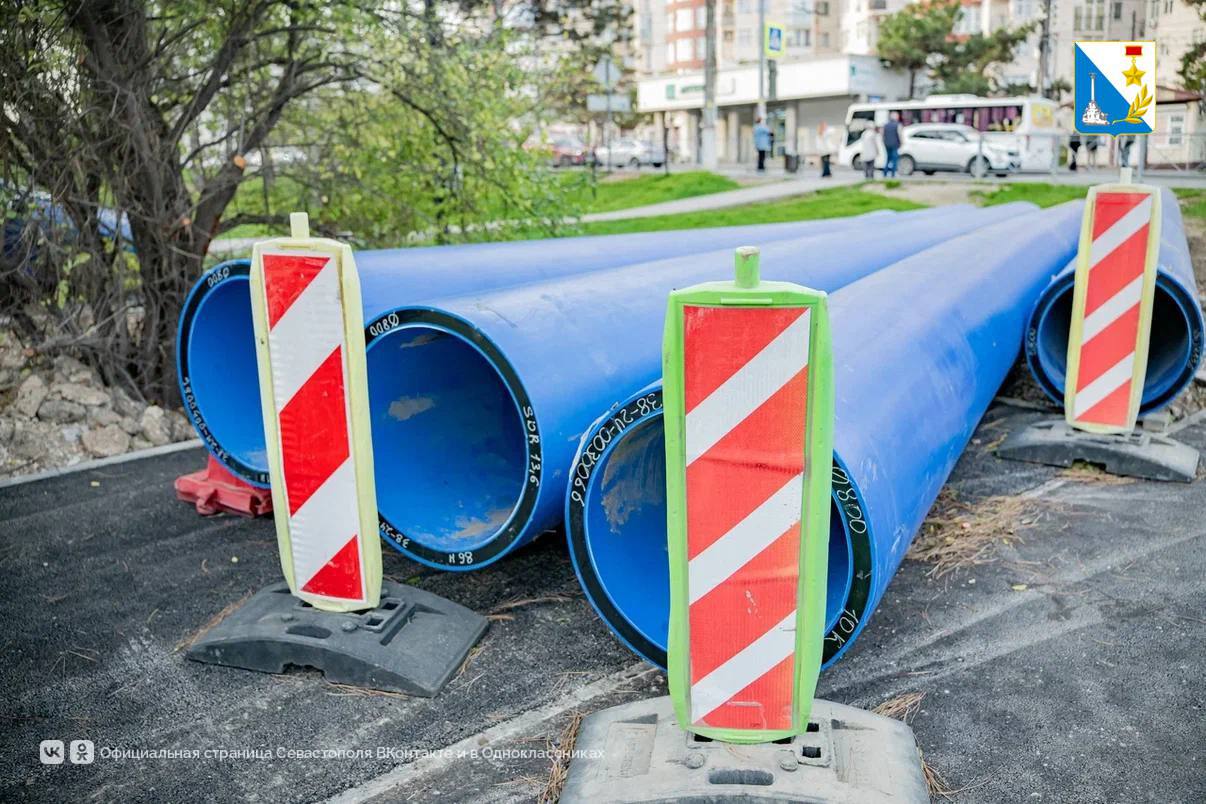 Ремонтируем водовод. Завершается реконструкция магистрального водовода, соединяющего водоузлы № 7 и № 20. Это нужно, чтобы у жителей Ремонтируем водовод. Завершается реконструкция магистрального водовода, соединяющего водоузлы № 7 и № 20. Это нужно, чтобы у жителей