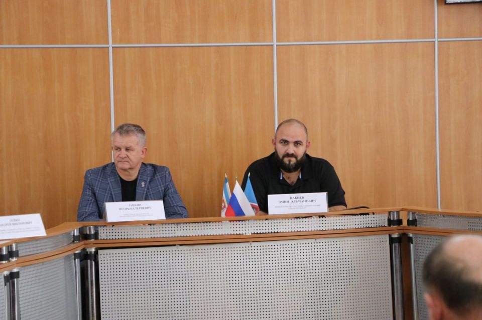 Под председательством первого заместителя главы администрации Феодосии Эмина Набиева состоялось заседание КЧС и ОПБ Под председательством первого заместителя главы администрации Феодосии Эмина Набиева состоялось заседание КЧС и ОПБ