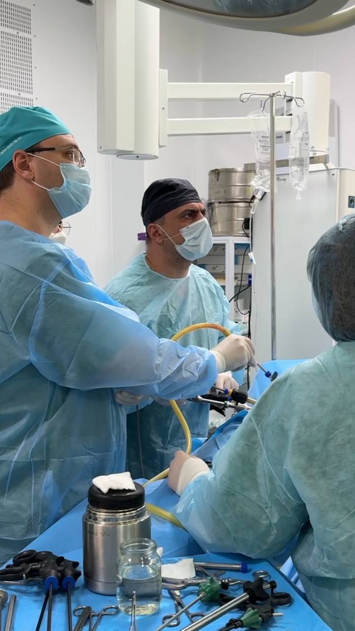 Сложная малоинвазивная операция: крымские урологи успешно удалили у пациентки большую опухоль почки, сохранив функцию органа