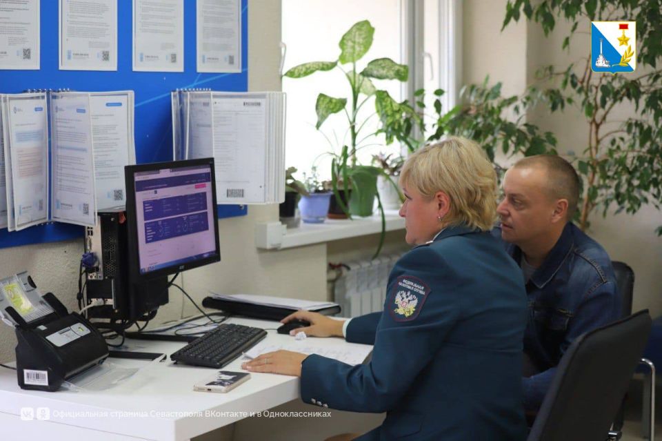 Губернатор Михаил Развожаев поздравил с Днём работника налоговых органов Губернатор Михаил Развожаев поздравил с Днём работника налоговых органов