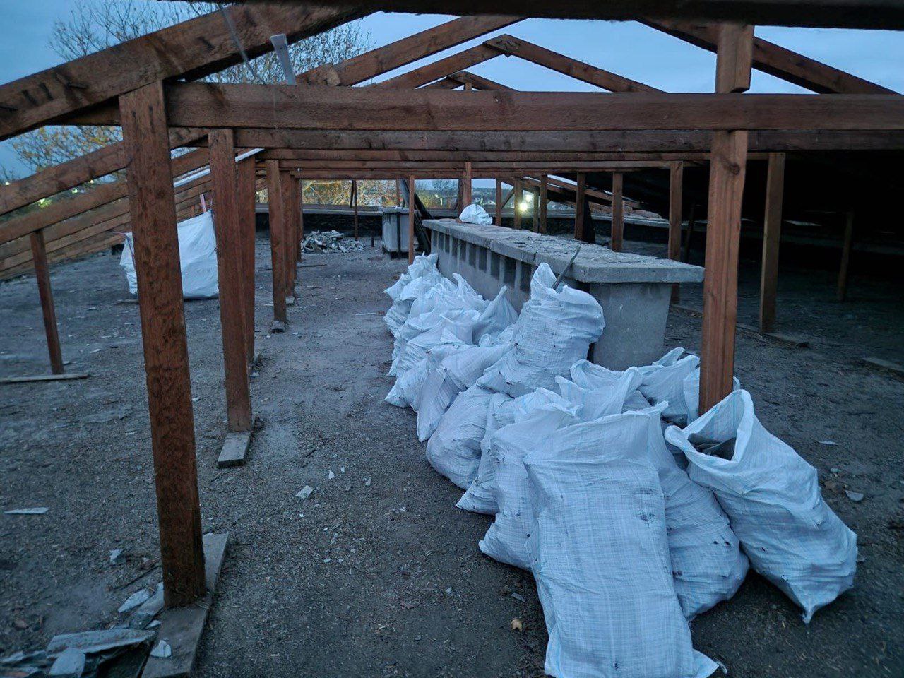 "Держу на личном контроле ремонты, проводимые в школах Сакского района",- глава администрации Сакского района Владислав Хаджиев посетил школы района "Держу на личном контроле ремонты, проводимые в школах Сакского района",- глава администрации Сакского района Владислав Хаджиев посетил школы района