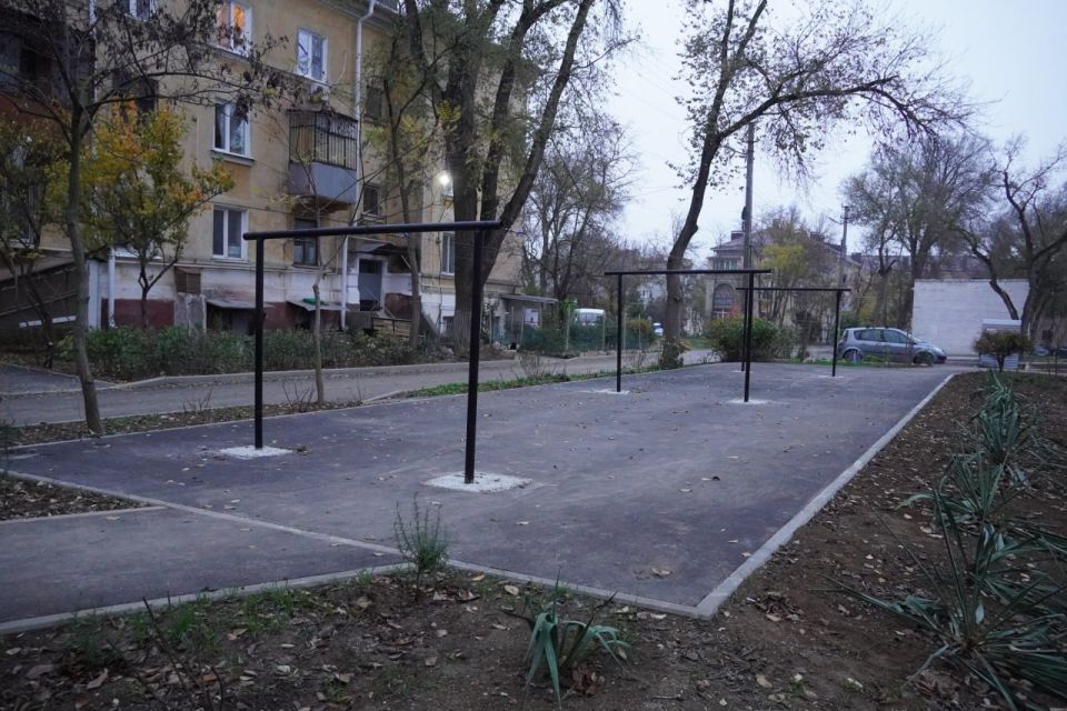 Завершено благоустройство двора по ул. Славы, 25/12, 23, 21, ул. Всесоюзной, 10, ул. Фестивальной, 2, 4, 6 Завершено благоустройство двора по ул. Славы, 25/12, 23, 21, ул. Всесоюзной, 10, ул. Фестивальной, 2, 4, 6