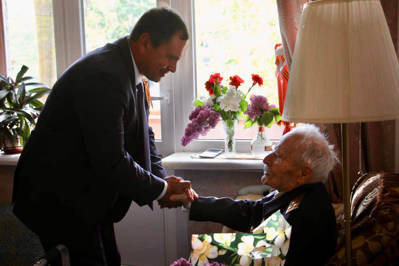 Керчь простилась с ветераном Великой Отечественной войны, почетным гражданином города – Михаилом Федотовичем Кольченко, ушедшим из жизни на 106 году Керчь простилась с ветераном Великой Отечественной войны, почетным гражданином города – Михаилом Федотовичем Кольченко, ушедшим из жизни на 106 году