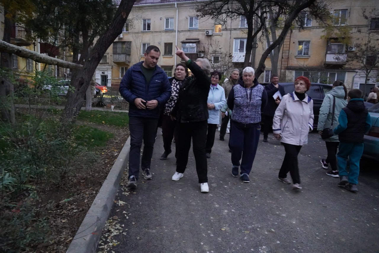 Завершено благоустройство двора по ул. Славы, 25/12, 23, 21, ул. Всесоюзной, 10, ул. Фестивальной, 2, 4, 6