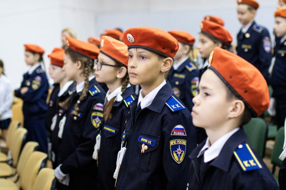 Михаил Афанасьев: В 2016 году в Симферопольской академической гимназии впервые был создан класс с кадетским направлением МЧС Михаил Афанасьев: В 2016 году в Симферопольской академической гимназии впервые был создан класс с кадетским направлением МЧС