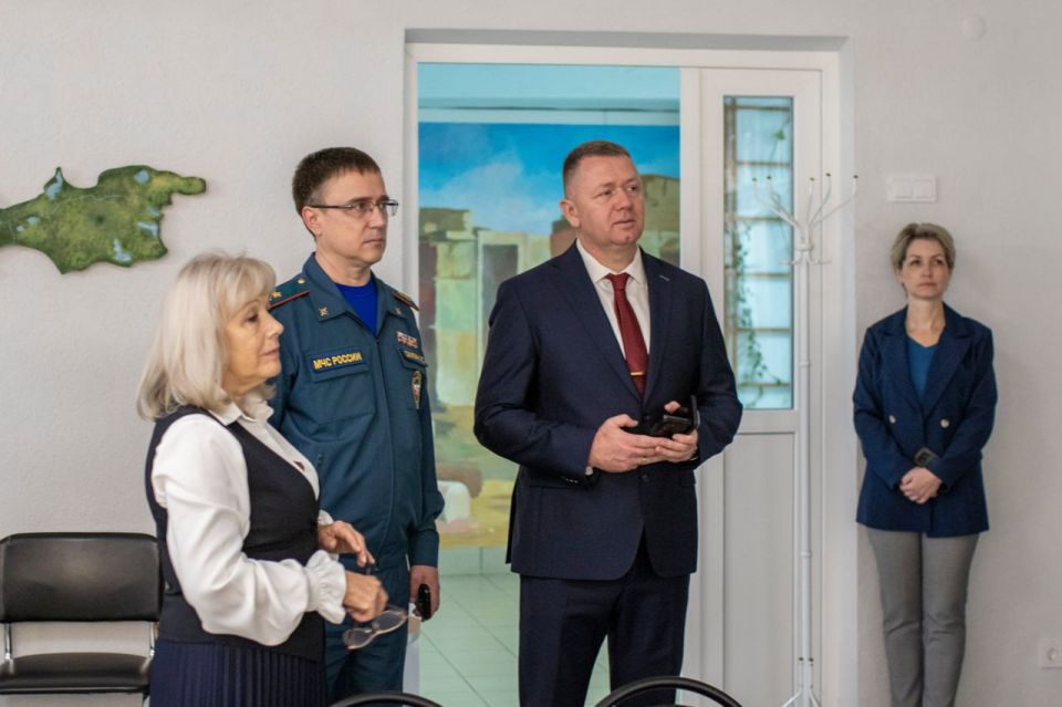 Михаил Афанасьев: В 2016 году в Симферопольской академической гимназии впервые был создан класс с кадетским направлением МЧС Михаил Афанасьев: В 2016 году в Симферопольской академической гимназии впервые был создан класс с кадетским направлением МЧС