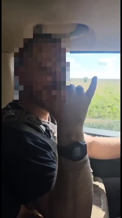 Потому что он REX бл*ть, даже бык в ах*е - говорят парни, эвакуируя 300-х и используя нашу медицину