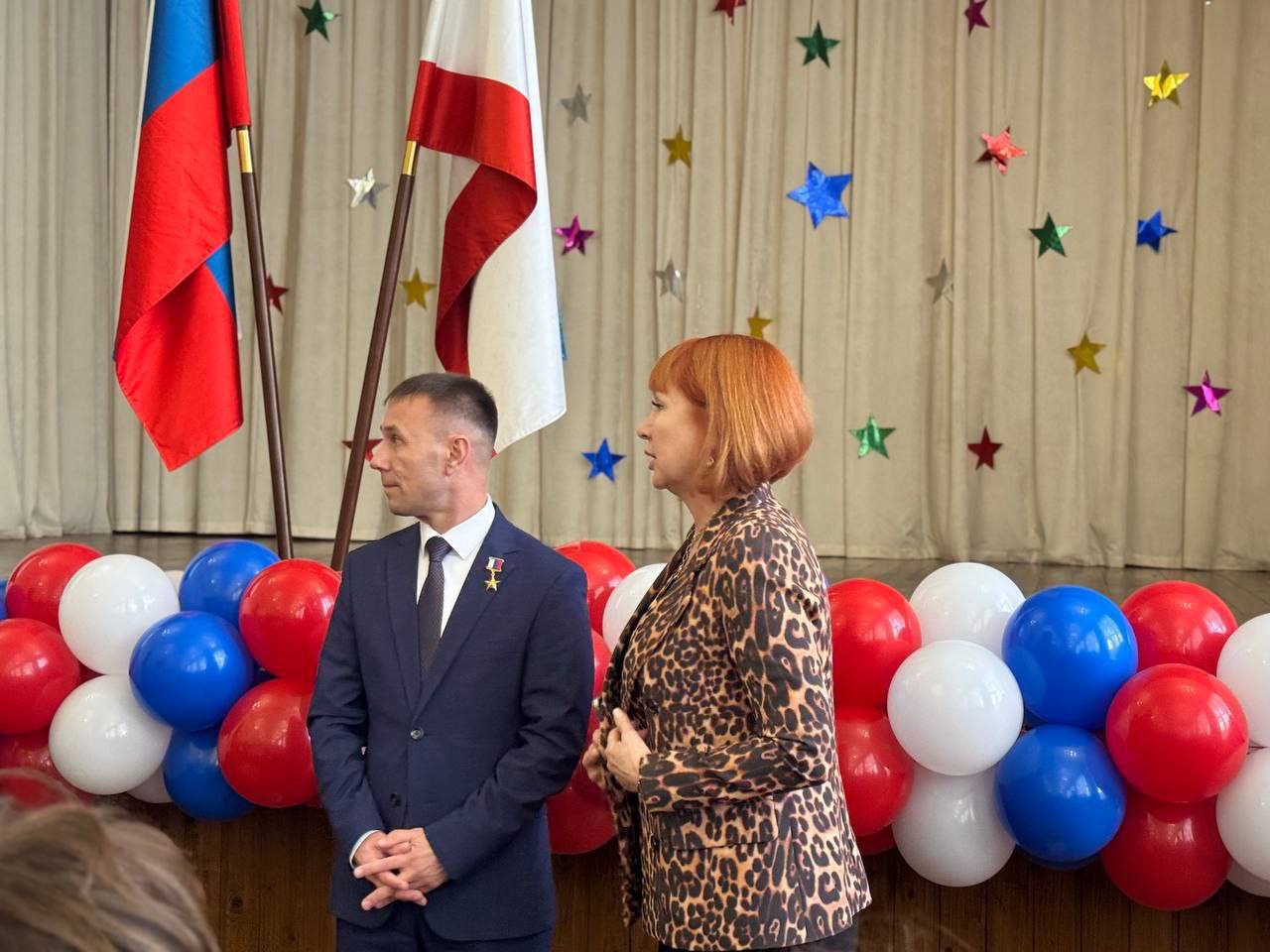 Юрий Нимченко: 21 ноября в рамках муниципальной встречи «Говорим с героем» я посетил Государственное автономное профессиональное образовательное учреждение Республики Крым «Крымский многопрофильный колледж» Юрий Нимченко: 21 ноября в рамках муниципальной встречи «Говорим с героем» я посетил Государственное автономное профессиональное образовательное учреждение Республики Крым «Крымский многопрофильный колледж»