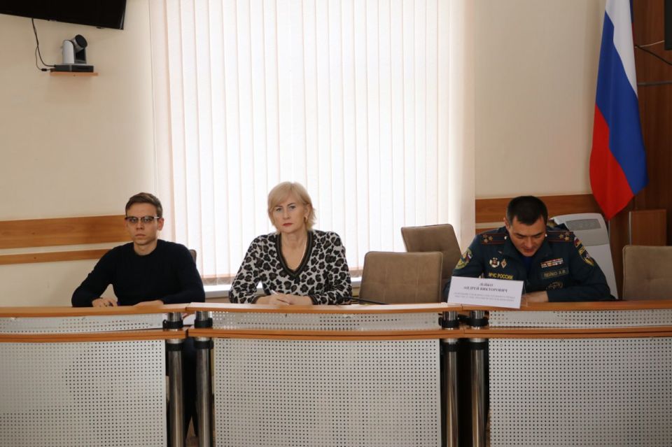 Под председательством первого заместителя главы администрации Феодосии Эмина Набиева состоялось заседание КЧС и ОПБ Под председательством первого заместителя главы администрации Феодосии Эмина Набиева состоялось заседание КЧС и ОПБ