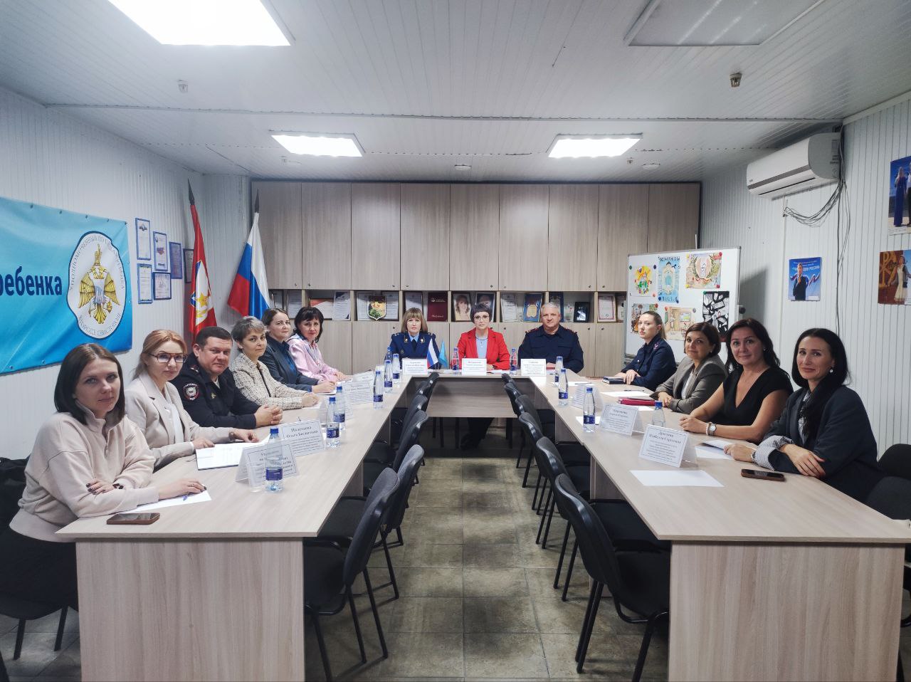 Севастопольские полицейские приняли участие в мероприятиях, посвящённых Всероссийскому дню правовой помощи детям