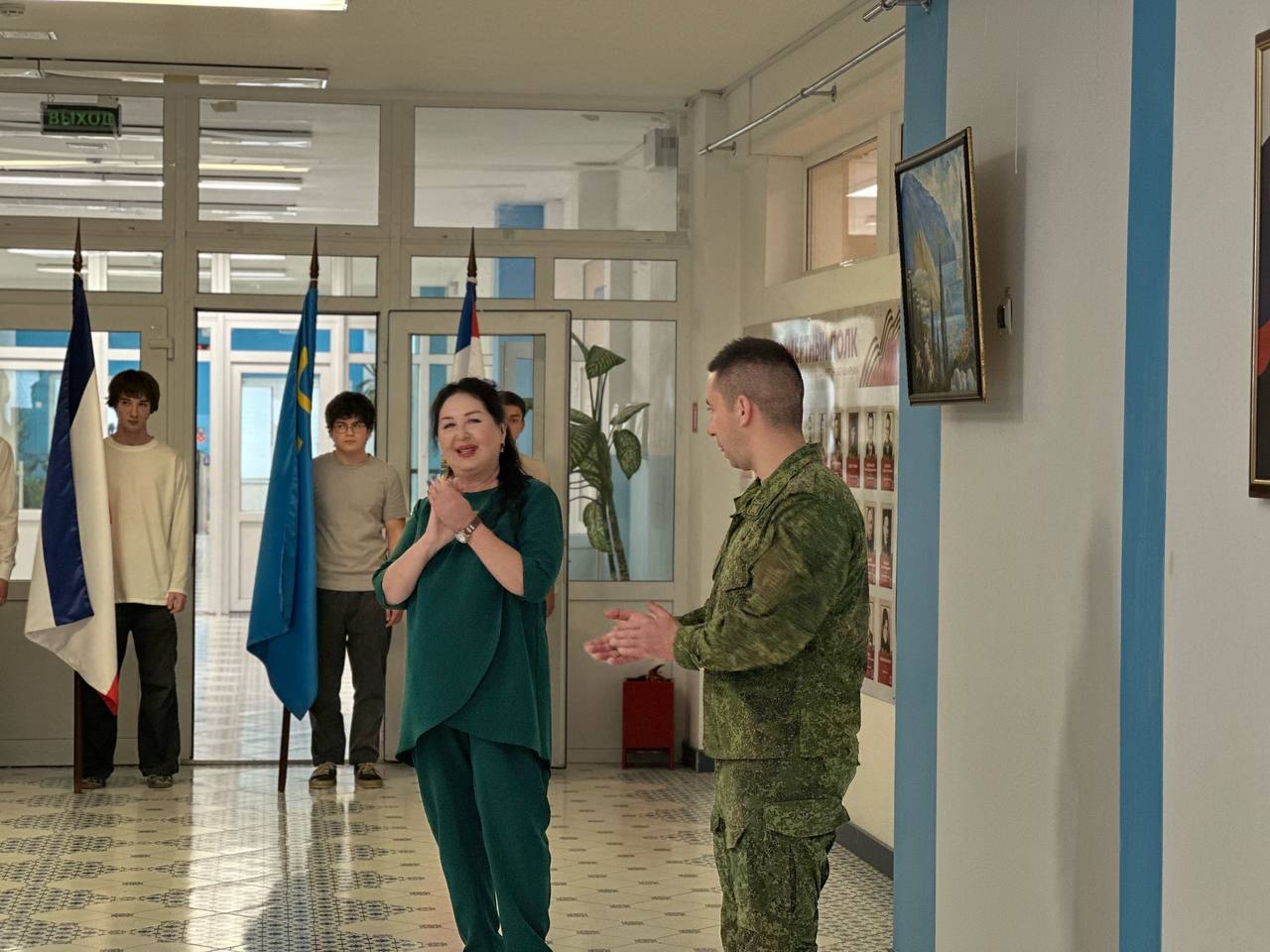 В МБОУ «СОШ № 44 им. Героя Российской Федерации А. Абденановой» состоялось значимое событие — торжественный старт проекта «Говорим с Героем»! В МБОУ «СОШ № 44 им. Героя Российской Федерации А. Абденановой» состоялось значимое событие — торжественный старт проекта «Говорим с Героем»!