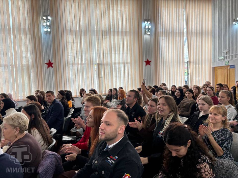 В Симферополе прошёл фестиваль креатива и творчества «Фантазии без границ — 2025» В Симферополе прошёл фестиваль креатива и творчества «Фантазии без границ — 2025»