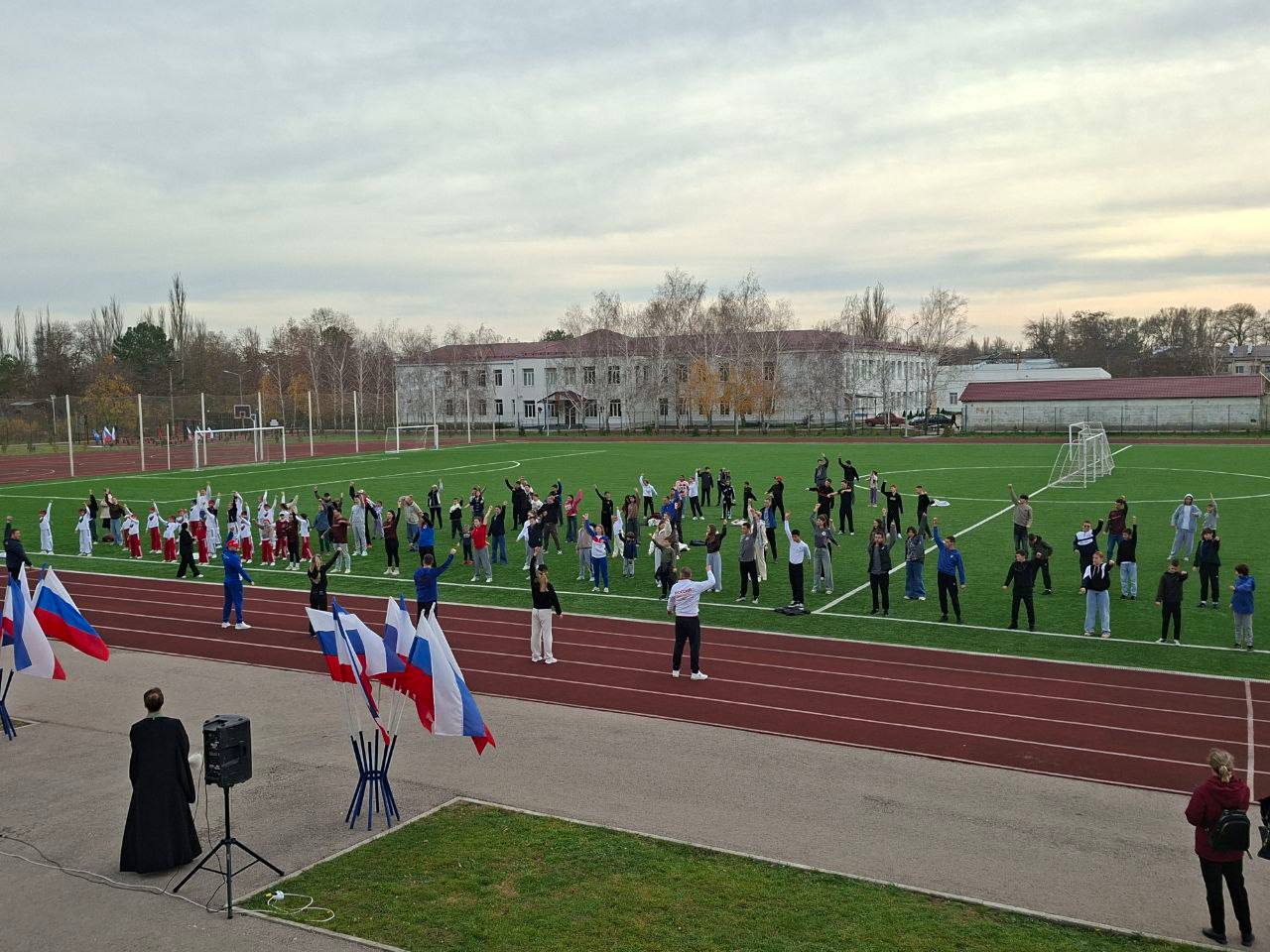 Антон Кравец: Сегодня в Нижнегорском районе прошло доброе и спортивное утро! А провела его Министр спорта Республики Крым Ольга Александровна Торубарова совместно с ветераном боевых действий, участником кадрового проекта... Антон Кравец: Сегодня в Нижнегорском районе прошло доброе и спортивное утро! А провела его Министр спорта Республики Крым Ольга Александровна Торубарова совместно с ветераном боевых действий, участником кадрового проекта...