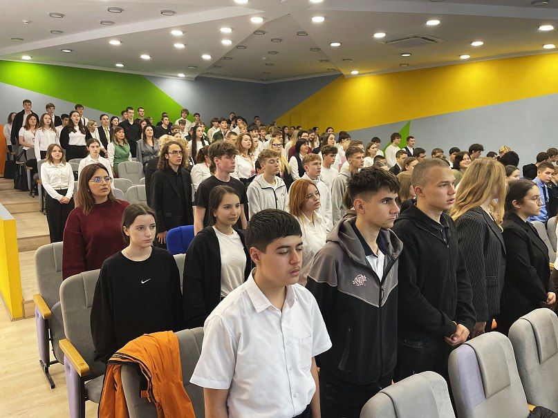В Евпатории сотрудники полиции приняли участие в профориентационной конференции В Евпатории сотрудники полиции приняли участие в профориентационной конференции