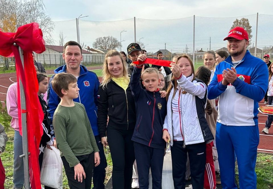 Ольга Торубарова: Совместно с главой администрации Нижнегорского района Антоном Андреевичем Кравцом и ветераном боевых действий СВО, участником кадрового проекта «Герои Крыма» Сергеем Сергеевичем Каменевым приняли участие в... Ольга Торубарова: Совместно с главой администрации Нижнегорского района Антоном Андреевичем Кравцом и ветераном боевых действий СВО, участником кадрового проекта «Герои Крыма» Сергеем Сергеевичем Каменевым приняли участие в...