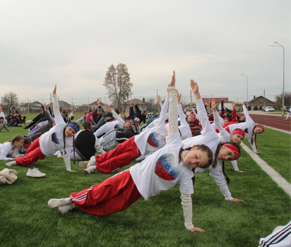 Ольга Торубарова: Активная суббота продолжилась в Нижнегорском районе! Ольга Торубарова: Активная суббота продолжилась в Нижнегорском районе!