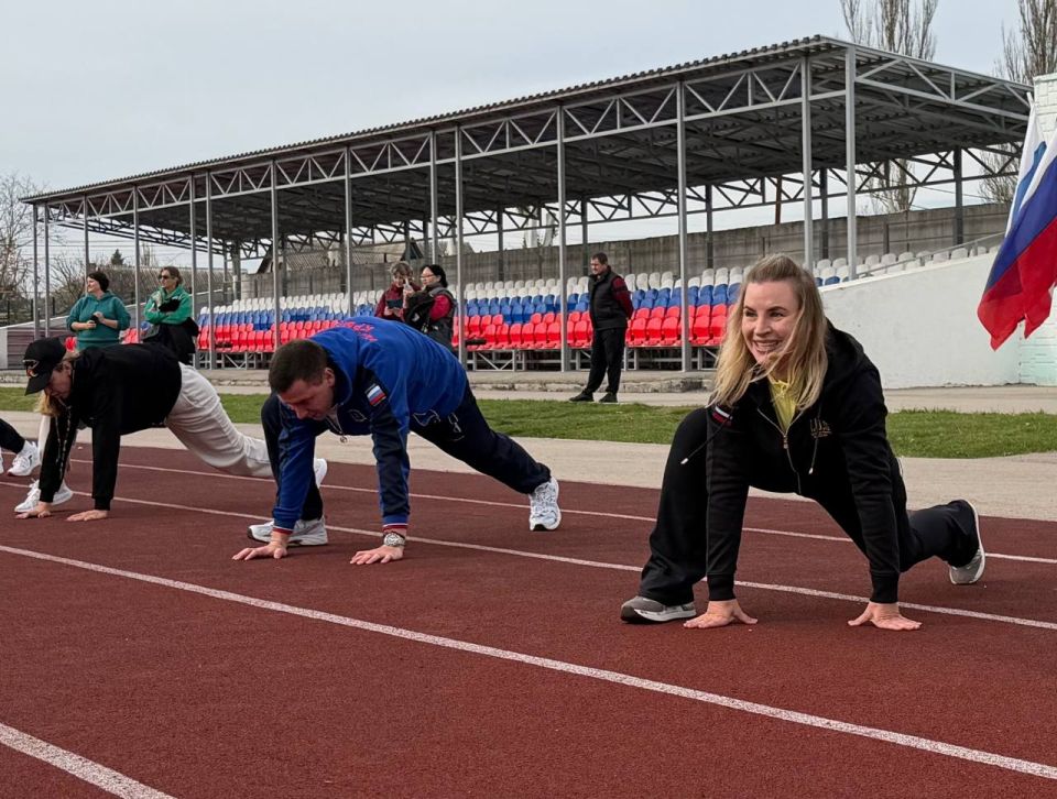 Ольга Торубарова: Активная суббота продолжилась в Нижнегорском районе! Ольга Торубарова: Активная суббота продолжилась в Нижнегорском районе!