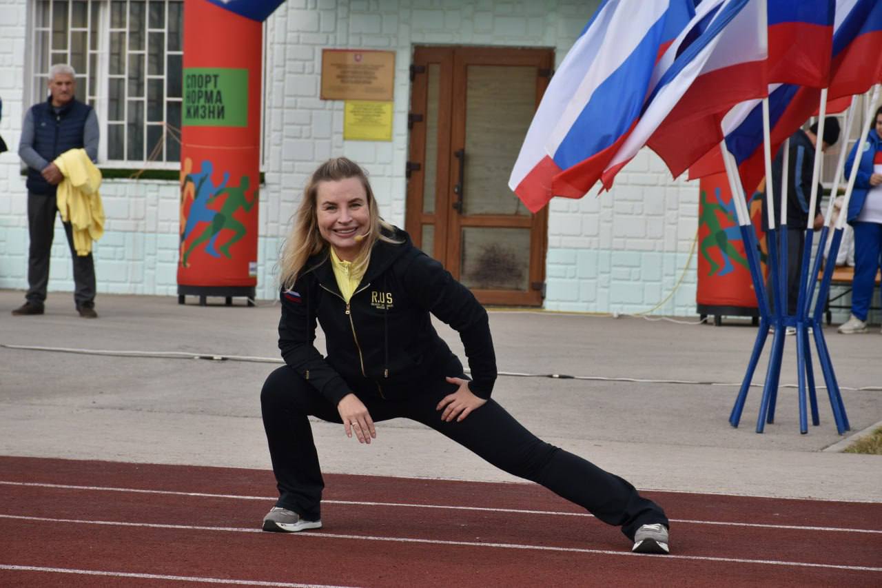 Антон Кравец: Сегодня в Нижнегорском районе прошло доброе и спортивное утро! А провела его Министр спорта Республики Крым Ольга Александровна Торубарова совместно с ветераном боевых действий, участником кадрового проекта... Антон Кравец: Сегодня в Нижнегорском районе прошло доброе и спортивное утро! А провела его Министр спорта Республики Крым Ольга Александровна Торубарова совместно с ветераном боевых действий, участником кадрового проекта...