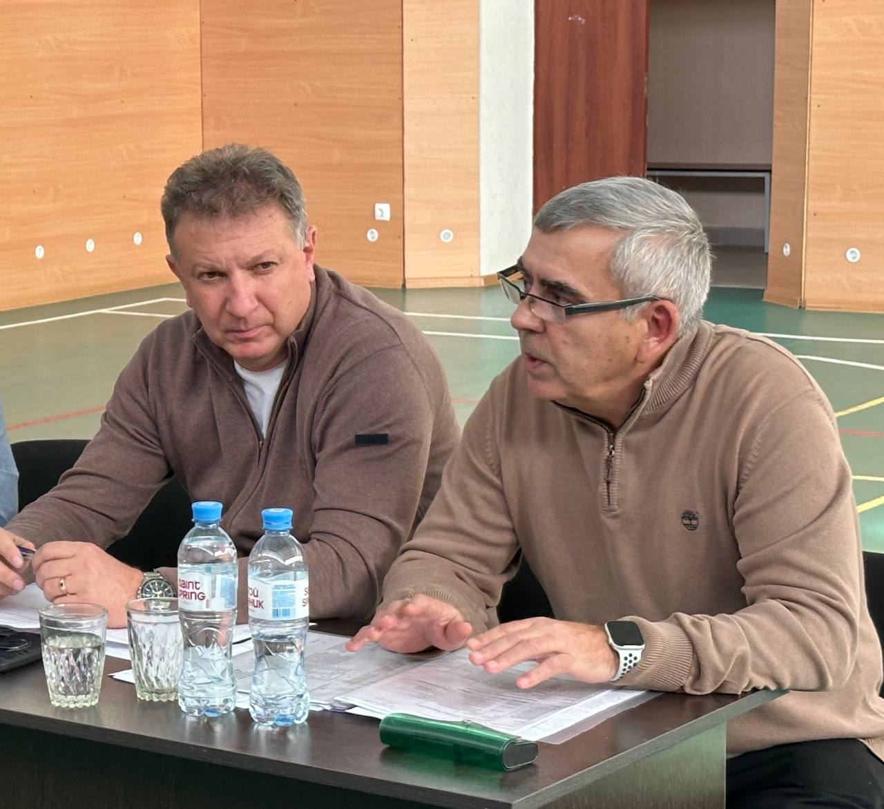 Ольга Торубарова: Совместно с ветераном боевых действий, участником кадрового проекта «Герои Крыма» и первым заместителем спорта Республики Крым Сергеем Александровичем Гниздыло приняли участие в расширенном тренерском ... Ольга Торубарова: Совместно с ветераном боевых действий, участником кадрового проекта «Герои Крыма» и первым заместителем спорта Республики Крым Сергеем Александровичем Гниздыло приняли участие в расширенном тренерском ...