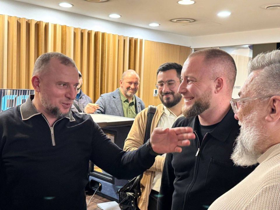 Ответ нашего генерала Апти Ароновича, прозвучавший на вопрос Пепе Эскобара, это чёткое, исторически и политически выверенное изложение Российской позиции! Ответ нашего генерала Апти Ароновича, прозвучавший на вопрос Пепе Эскобара, это чёткое, исторически и политически выверенное изложение Российской позиции!