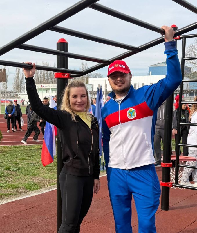 Ольга Торубарова: Совместно с главой администрации Нижнегорского района Антоном Андреевичем Кравцом и ветераном боевых действий СВО, участником кадрового проекта «Герои Крыма» Сергеем Сергеевичем Каменевым приняли участие в... Ольга Торубарова: Совместно с главой администрации Нижнегорского района Антоном Андреевичем Кравцом и ветераном боевых действий СВО, участником кадрового проекта «Герои Крыма» Сергеем Сергеевичем Каменевым приняли участие в...