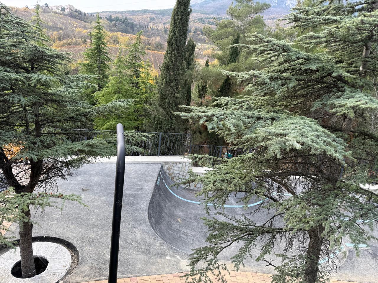 Янина Павленко: Доброго воскресного дня, дорогие друзья! Продолжаю объезд Ялты Янина Павленко: Доброго воскресного дня, дорогие друзья! Продолжаю объезд Ялты