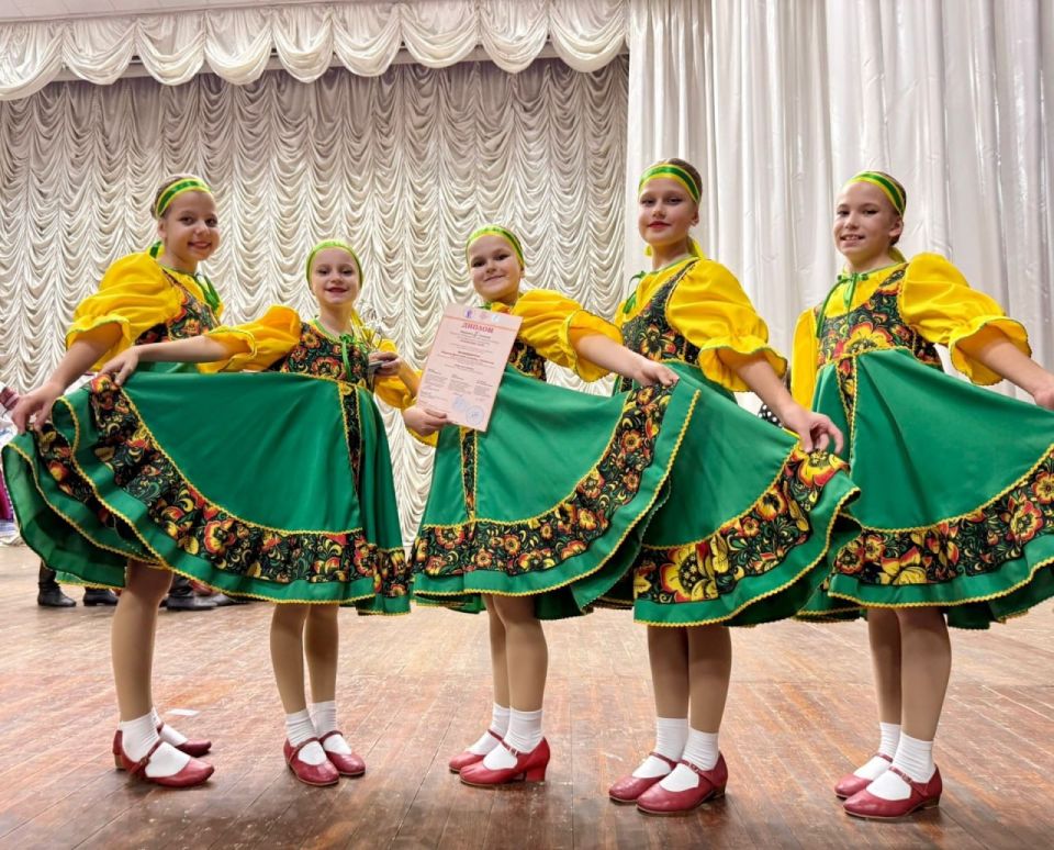 22 ноября хореографический ансамбль «Звёздочки» успешно выступил в столице республики 22 ноября хореографический ансамбль «Звёздочки» успешно выступил в столице республики