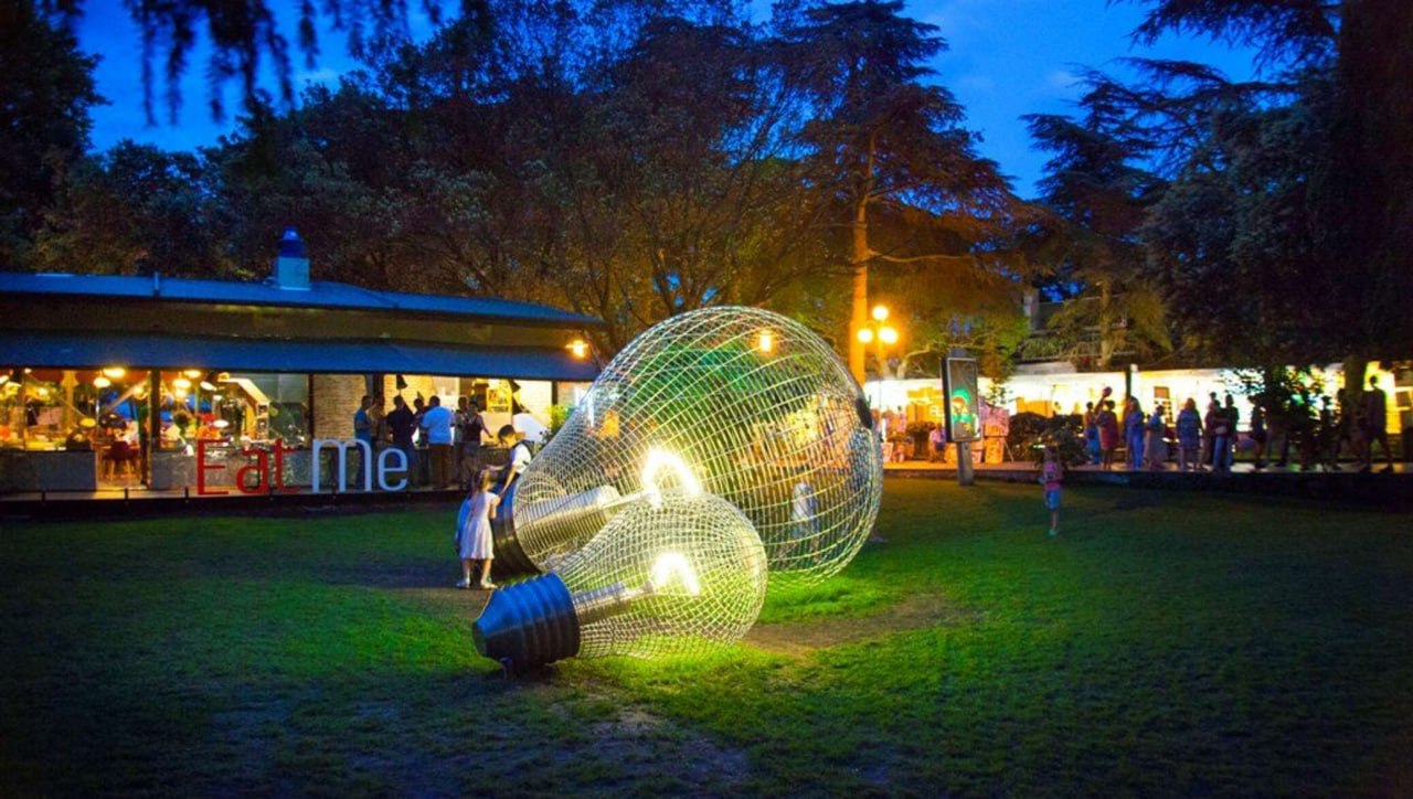 Два снимка: Крым-2015 и недавняя Украина Два снимка: Крым-2015 и недавняя Украина