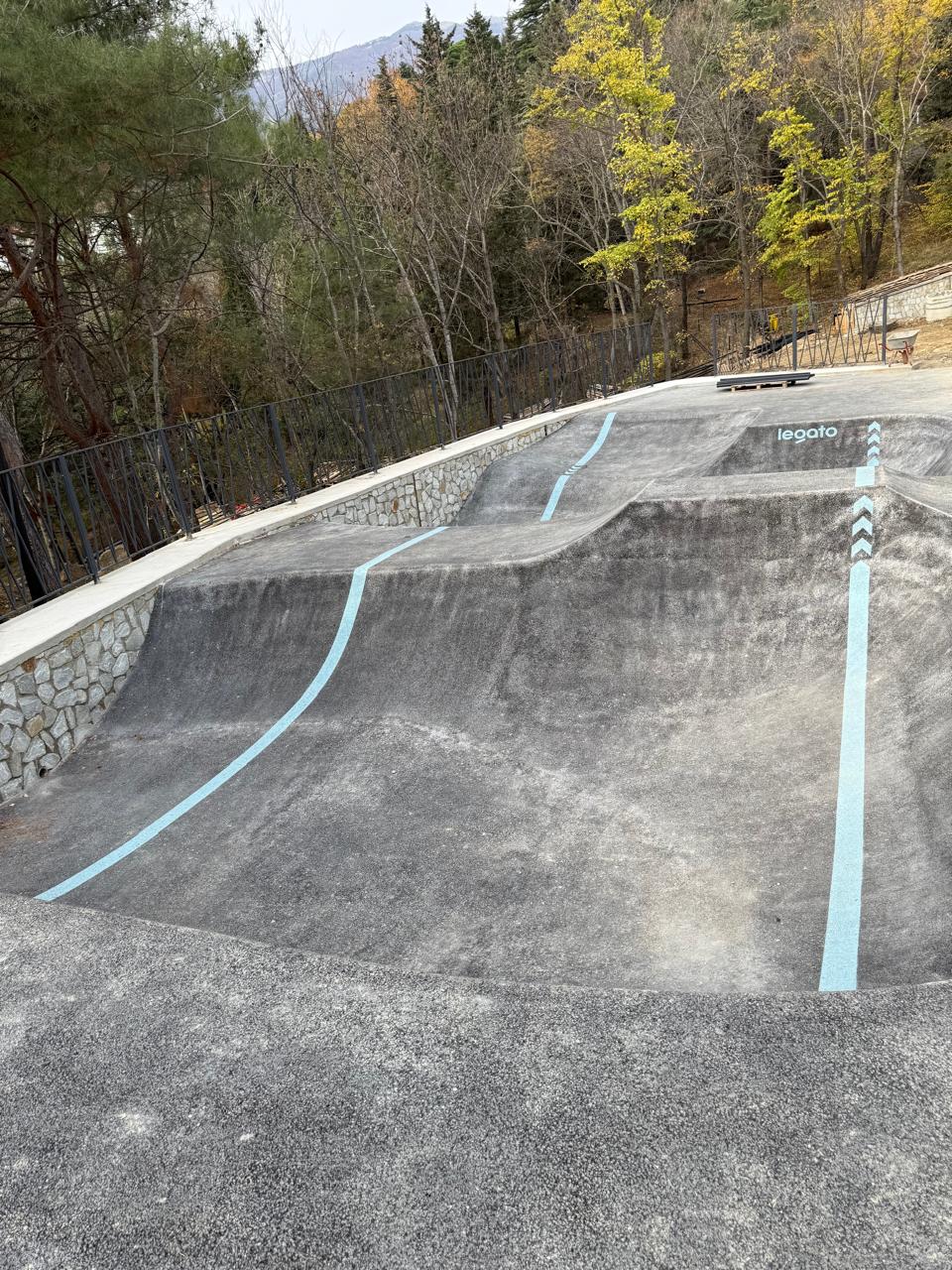 Янина Павленко: Доброго воскресного дня, дорогие друзья! Продолжаю объезд Ялты Янина Павленко: Доброго воскресного дня, дорогие друзья! Продолжаю объезд Ялты