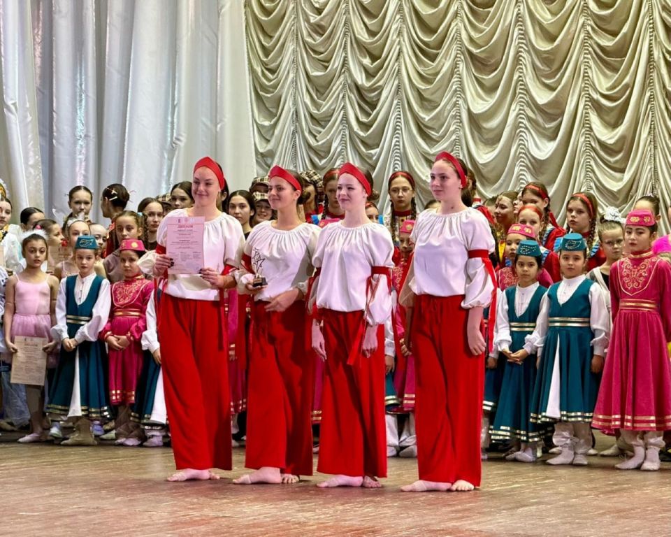 22 ноября хореографический ансамбль «Звёздочки» успешно выступил в столице республики 22 ноября хореографический ансамбль «Звёздочки» успешно выступил в столице республики