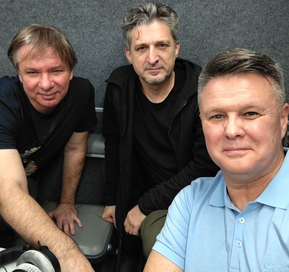 Участники группы «Ундервуд» объяснили, почему новая песня получила название «1000 лун»