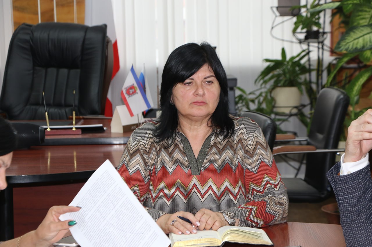 Анжелика Ястребова: С заместителем председателя райсовета Михаилом Колкуновым провели совещание с главами поселений