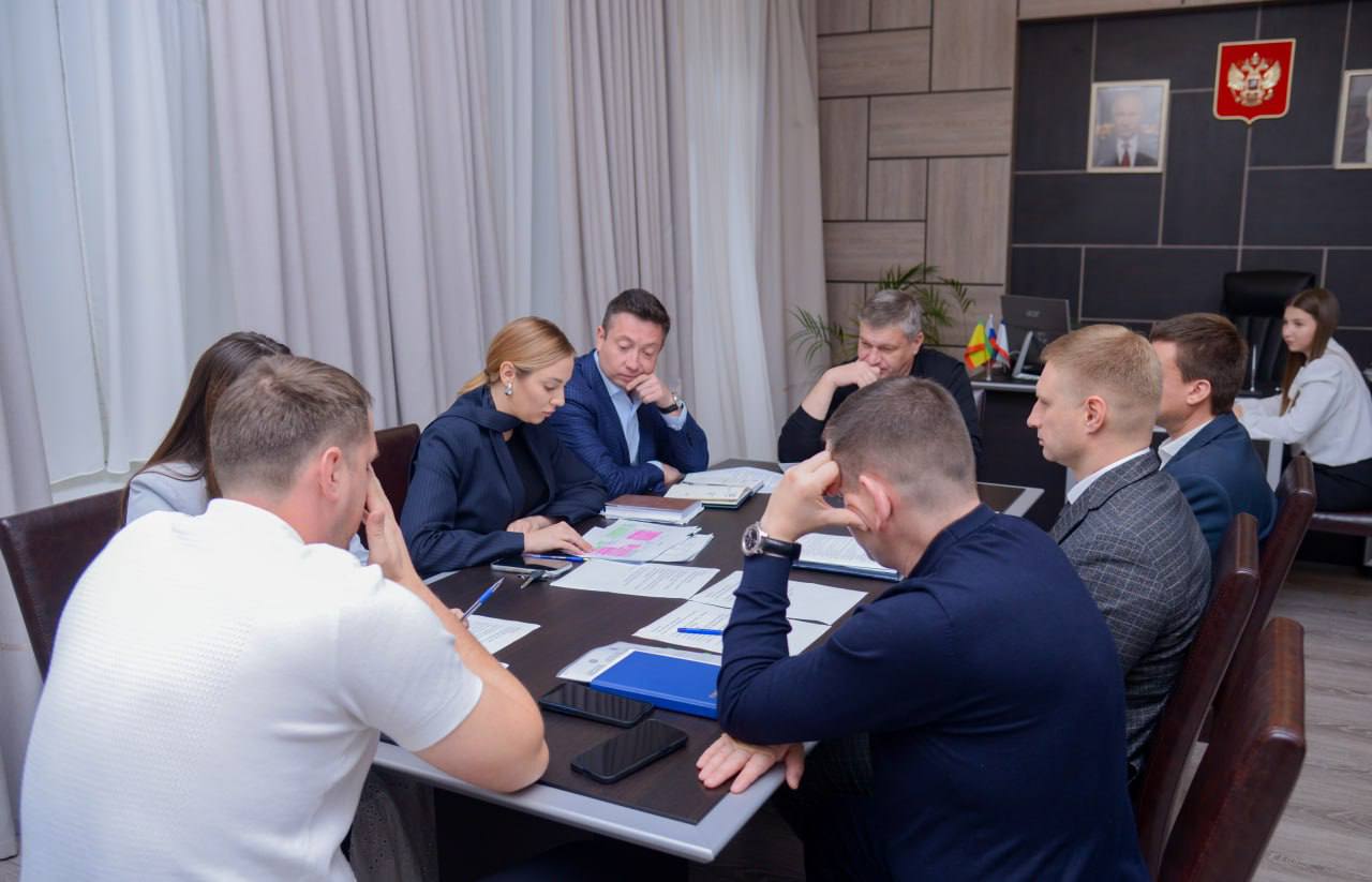 Александр Юрьев: На аппаратном совещании проанализировали выполнение поручений и поставили новые задачи Александр Юрьев: На аппаратном совещании проанализировали выполнение поручений и поставили новые задачи