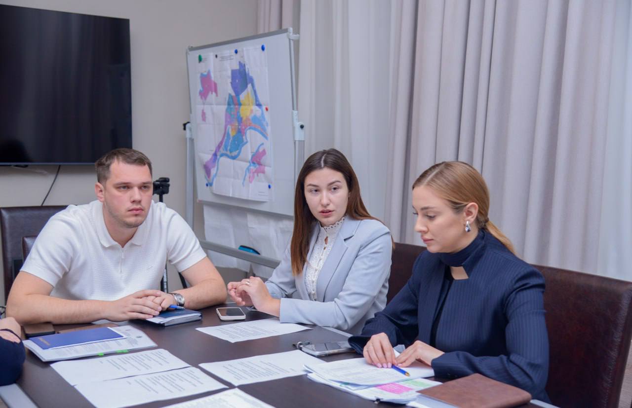 Александр Юрьев: На аппаратном совещании проанализировали выполнение поручений и поставили новые задачи Александр Юрьев: На аппаратном совещании проанализировали выполнение поручений и поставили новые задачи