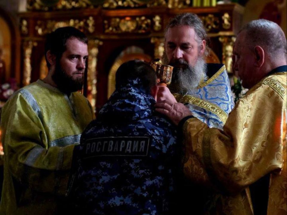 Росгвардейцы присоединились к молебну о памяти святого Георгия Победоносца в Крыму