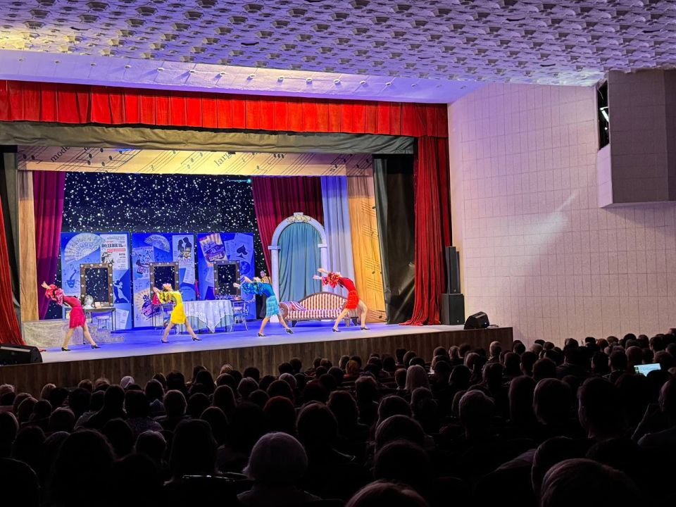 Антон Кравец: В нашем районном Доме культуры Государственный академический музыкальный театр Республики Крым представил искрометный спектакль-шутку «Водевиль»! Антон Кравец: В нашем районном Доме культуры Государственный академический музыкальный театр Республики Крым представил искрометный спектакль-шутку «Водевиль»!