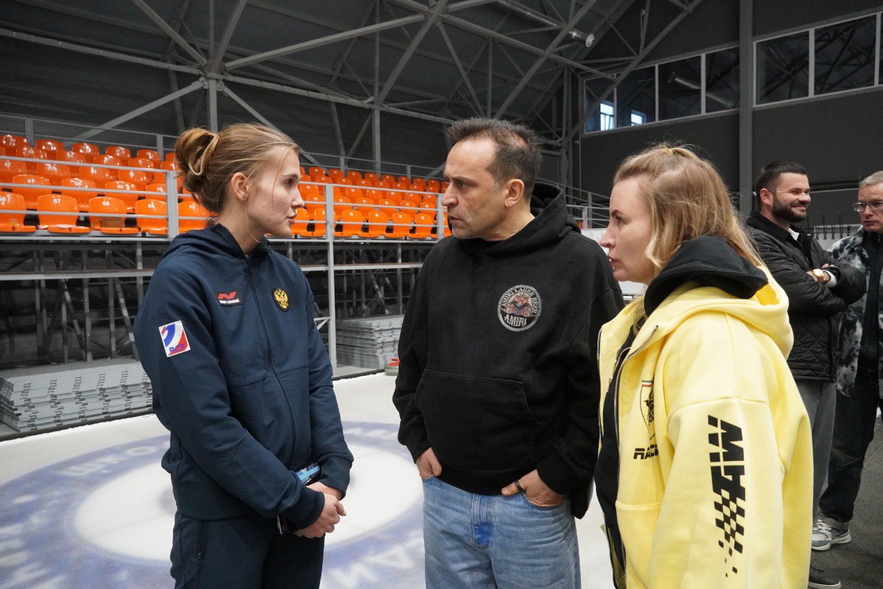 В Керчи с рабочим визитом побывали депутат Государственной Думы РФ Дмитрий Свищев и министр спорта РК Ольга Торубарова В Керчи с рабочим визитом побывали депутат Государственной Думы РФ Дмитрий Свищев и министр спорта РК Ольга Торубарова