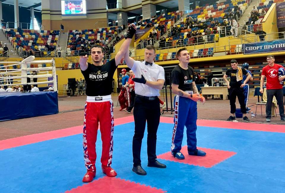 Крымские спортсмены — победители Чемпионата России по кикбоксингу Крымские спортсмены — победители Чемпионата России по кикбоксингу