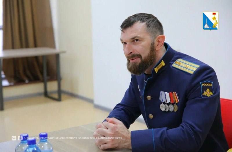 Участники программы «Севастополь — город Героев» встретились с артековцами Участники программы «Севастополь — город Героев» встретились с артековцами