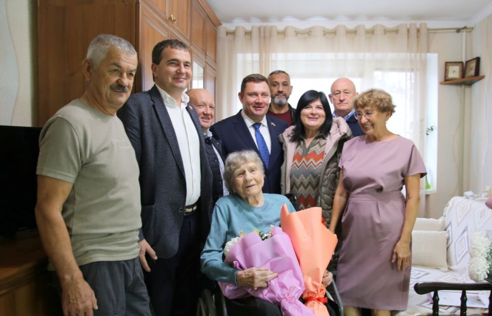 ������� ���������: 102 ���� �������� ������� ������������� ����� � ��������� �������� �������������