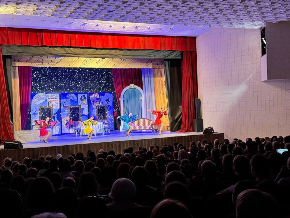 Антон Кравец: В нашем районном Доме культуры Государственный академический музыкальный театр Республики Крым представил искрометный спектакль-шутку «Водевиль»! Антон Кравец: В нашем районном Доме культуры Государственный академический музыкальный театр Республики Крым представил искрометный спектакль-шутку «Водевиль»!