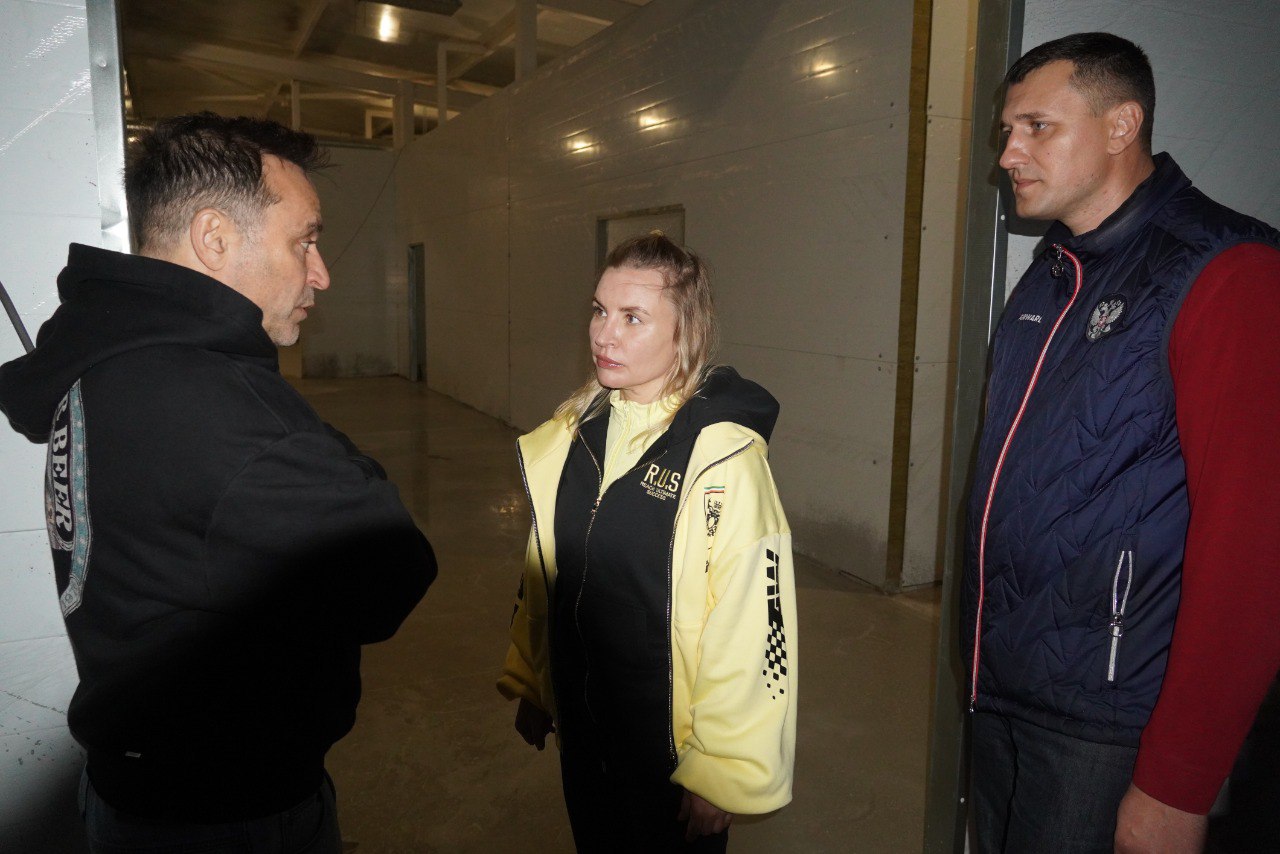 В Керчи с рабочим визитом побывали депутат Государственной Думы РФ Дмитрий Свищев и министр спорта РК Ольга Торубарова В Керчи с рабочим визитом побывали депутат Государственной Думы РФ Дмитрий Свищев и министр спорта РК Ольга Торубарова