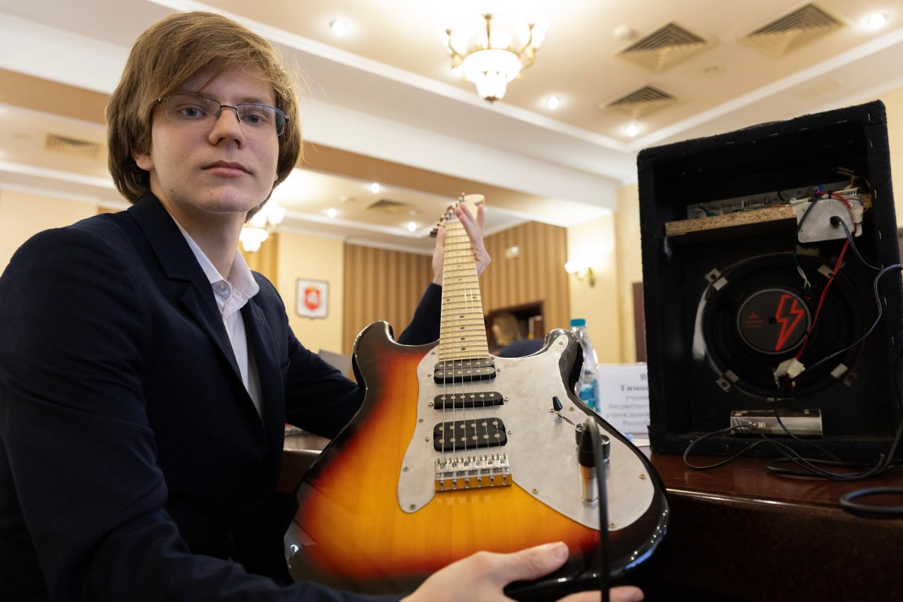 Сергей Аксёнов: Сегодня свои технические разработки представили юные изобретатели Крыма Сергей Аксёнов: Сегодня свои технические разработки представили юные изобретатели Крыма